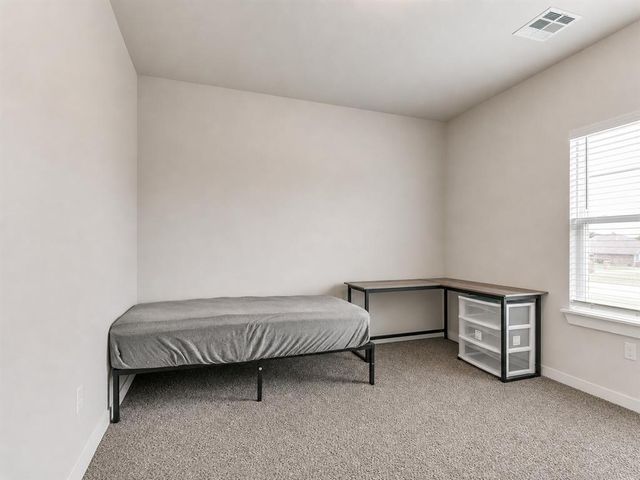 12980 Huntington Drive, Edmond, OK 73025
