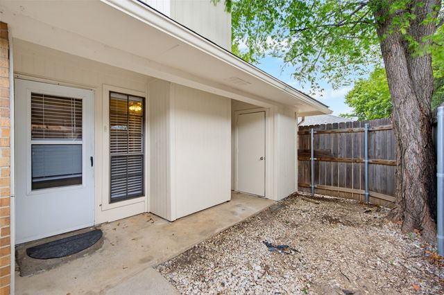 2323 Lido Lane, Arlington, TX 76015