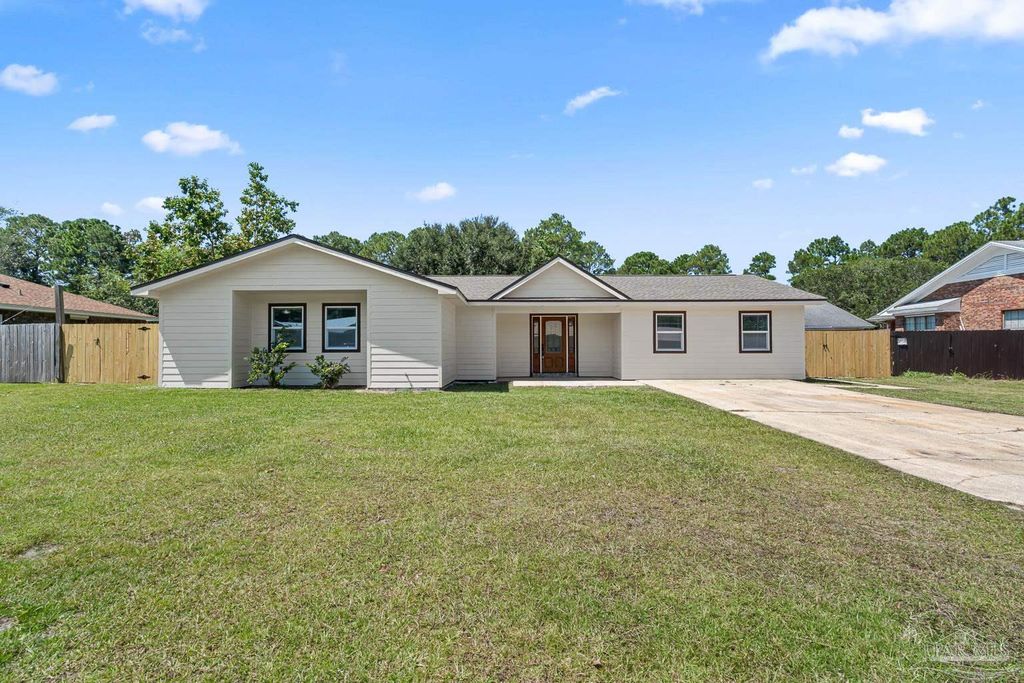 417 Tallow Tree Dr, Pensacola, FL 32506