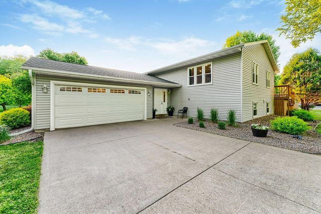 N5273 Clover COURT, Onalaska, WI 54650
