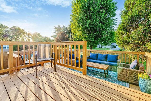 N5273 Clover COURT, Onalaska, WI 54650