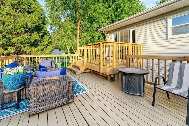 N5273 Clover COURT, Onalaska, WI 54650