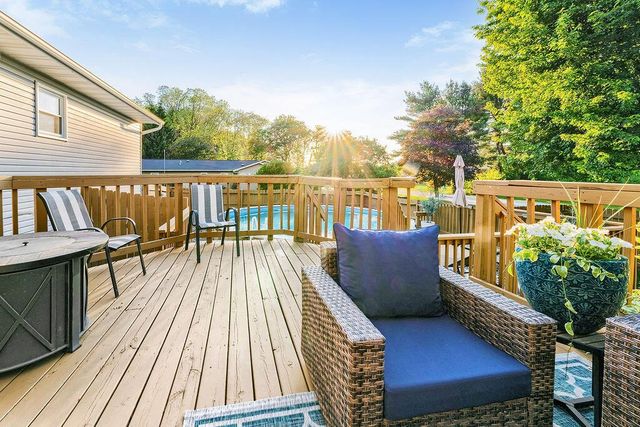 N5273 Clover COURT, Onalaska, WI 54650