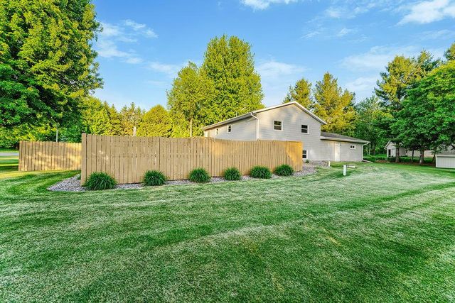 N5273 Clover COURT, Onalaska, WI 54650