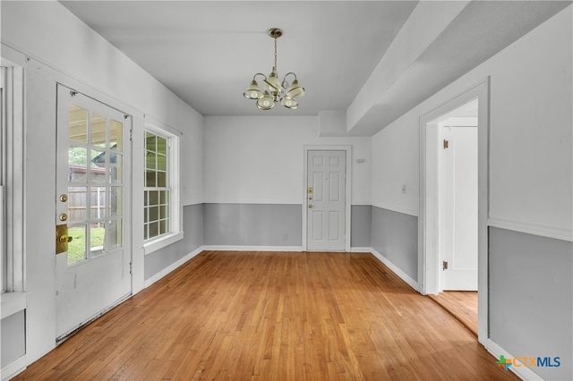 1216 N Penelope Street, Belton, TX 76513