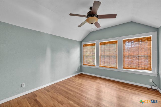 1216 N Penelope Street, Belton, TX 76513