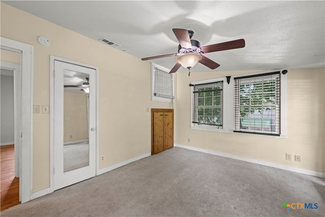 1216 N Penelope Street, Belton, TX 76513