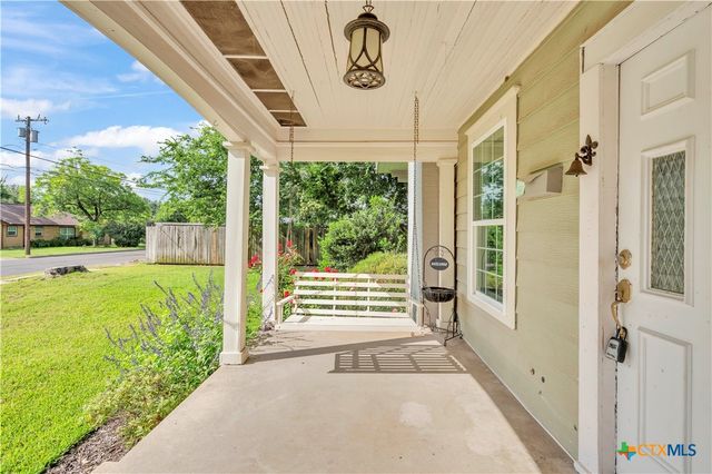1216 N Penelope Street, Belton, TX 76513