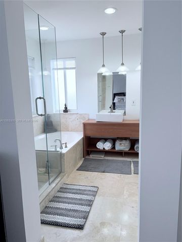 4150 NW 62nd Dr, Coconut Creek, FL 33073