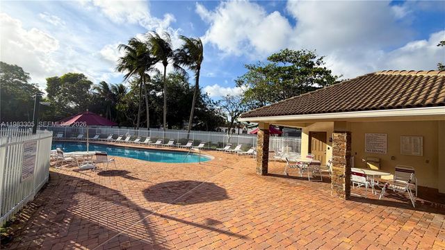4150 NW 62nd Dr, Coconut Creek, FL 33073