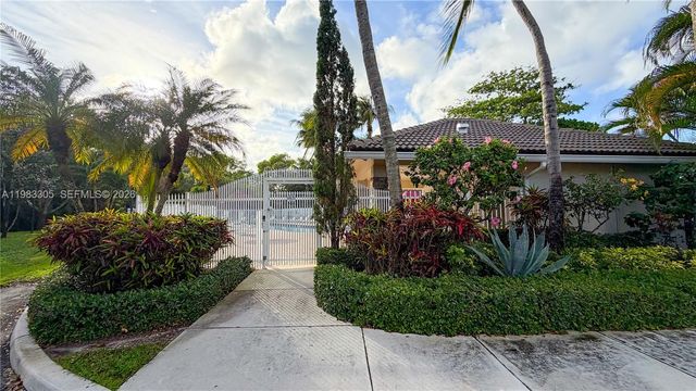 4150 NW 62nd Dr, Coconut Creek, FL 33073