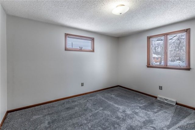 194 Boncroft Drive Lower, West Seneca, NY 14224