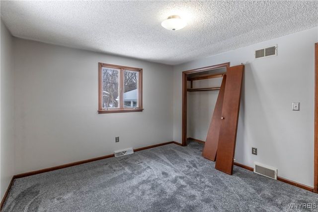 194 Boncroft Drive Lower, West Seneca, NY 14224