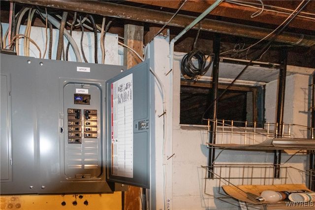 194 Boncroft Drive Lower, West Seneca, NY 14224