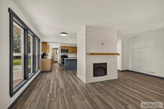 5444 E Rockwood Avenue, Iona, ID 83427