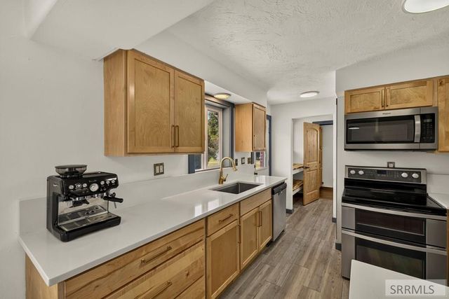 5444 E Rockwood Avenue, Iona, ID 83427