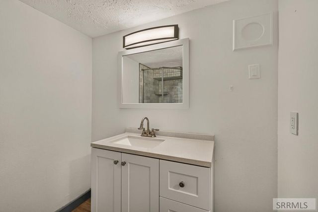 5444 E Rockwood Avenue, Iona, ID 83427