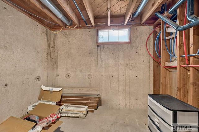 5444 E Rockwood Avenue, Iona, ID 83427