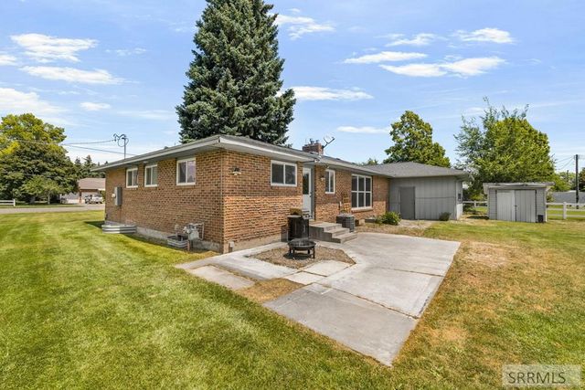 5444 E Rockwood Avenue, Iona, ID 83427