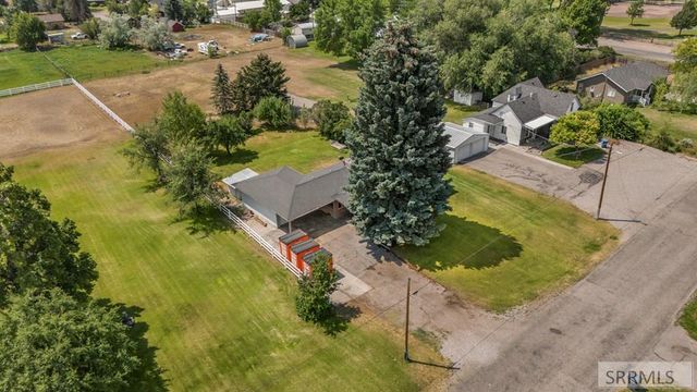 5444 E Rockwood Avenue, Iona, ID 83427