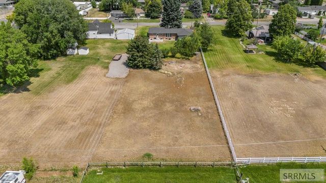 5444 E Rockwood Avenue, Iona, ID 83427