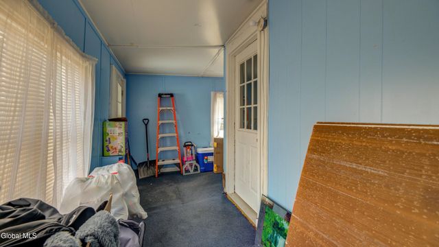 16 E 11th Avenue, Gloversville, NY 12078