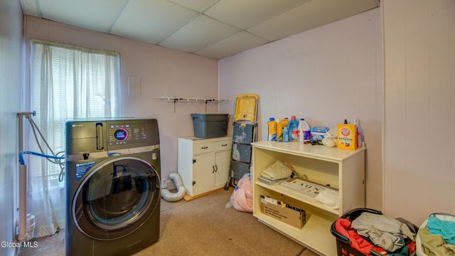 16 E 11th Avenue, Gloversville, NY 12078