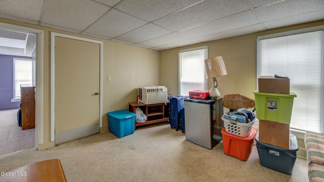 16 E 11th Avenue, Gloversville, NY 12078