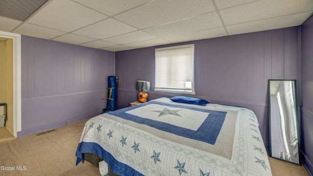 16 E 11th Avenue, Gloversville, NY 12078