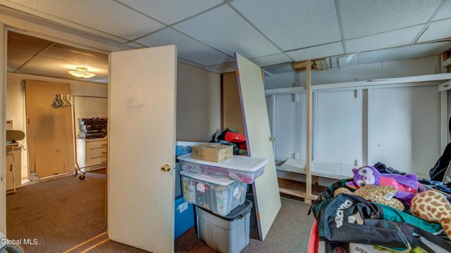 16 E 11th Avenue, Gloversville, NY 12078