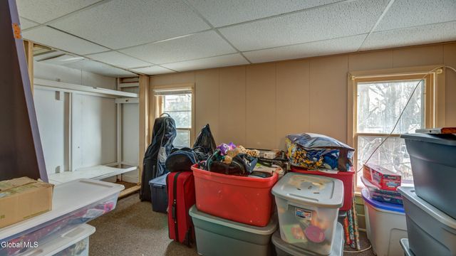 16 E 11th Avenue, Gloversville, NY 12078