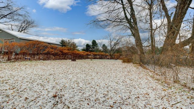 16 E 11th Avenue, Gloversville, NY 12078