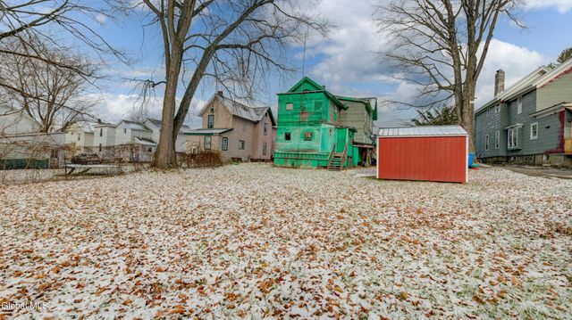 16 E 11th Avenue, Gloversville, NY 12078