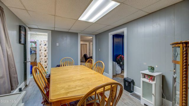 16 E 11th Avenue, Gloversville, NY 12078