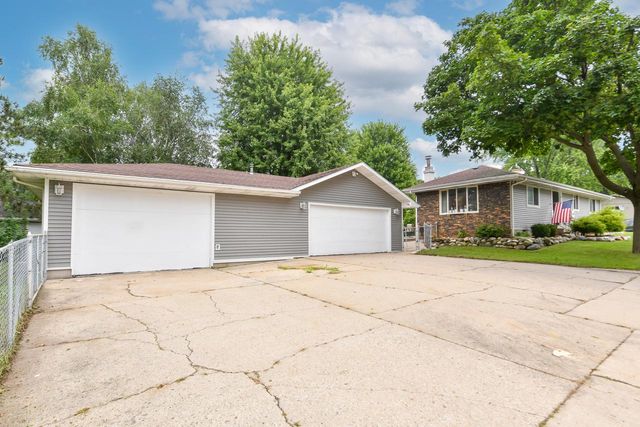 619 Phoenix STREET, Delavan, WI 53115