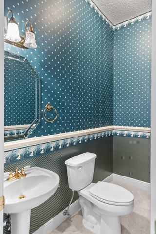 629 Carr Drive, Niceville, FL 32578