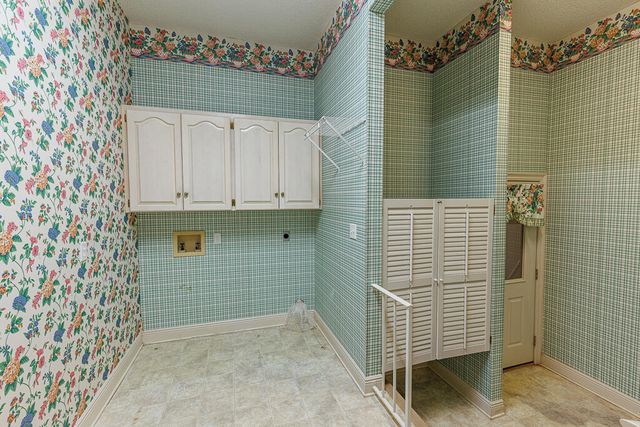 629 Carr Drive, Niceville, FL 32578