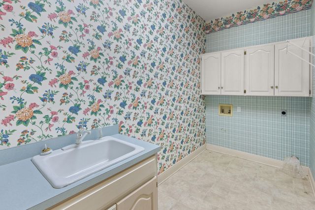 629 Carr Drive, Niceville, FL 32578