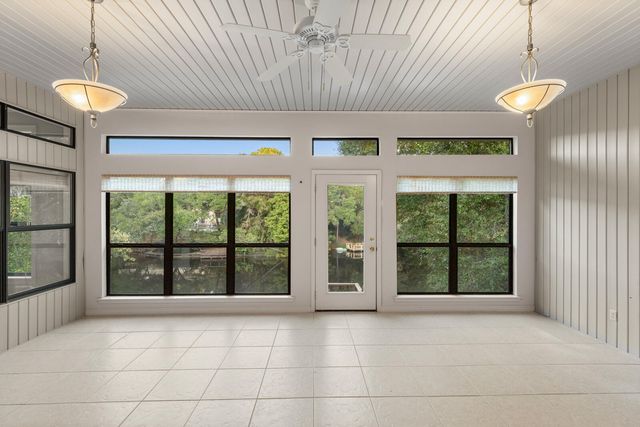 629 Carr Drive, Niceville, FL 32578