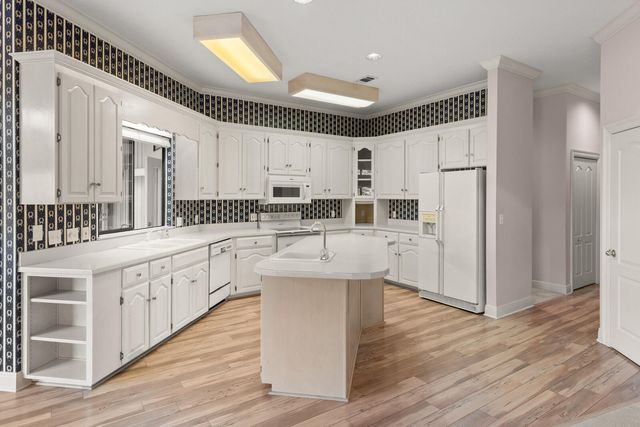 629 Carr Drive, Niceville, FL 32578