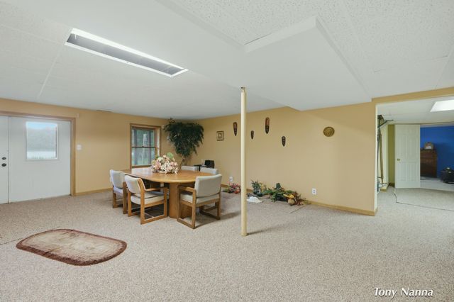 1318 E White Lake Drive, Twin Lake, MI 49457