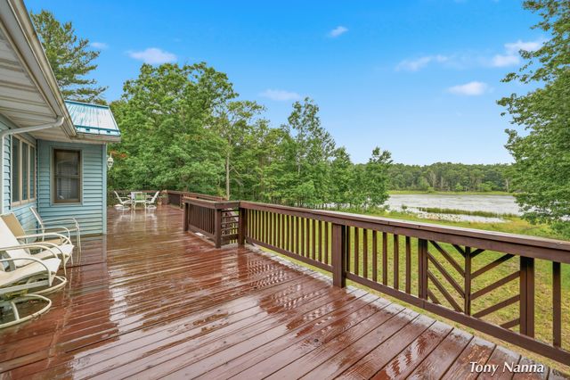1318 E White Lake Drive, Twin Lake, MI 49457