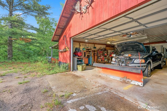 1318 E White Lake Drive, Twin Lake, MI 49457