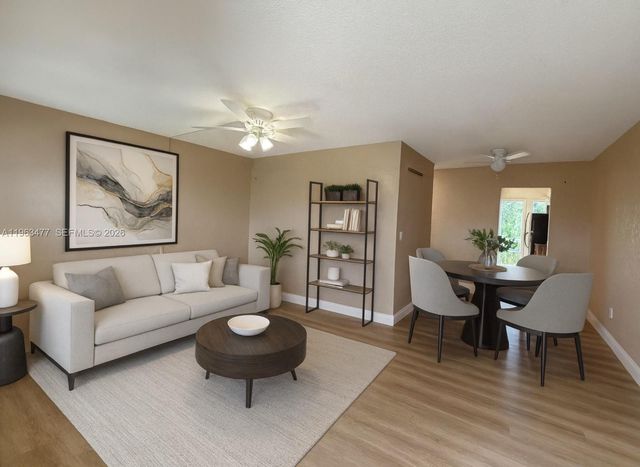 1451 NE 170th St 211A, North Miami Beach, FL 33162