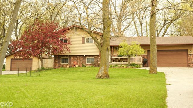 695 Knodt Road, Essexville, MI 48732