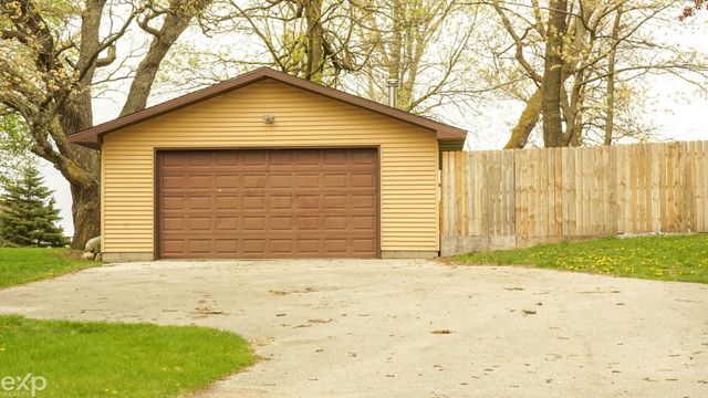 695 Knodt Road, Essexville, MI 48732