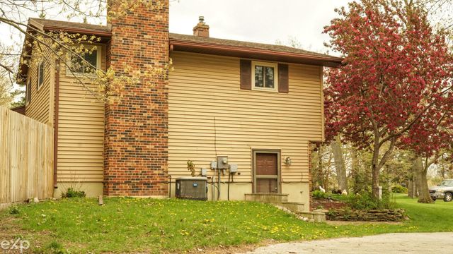 695 Knodt Road, Essexville, MI 48732