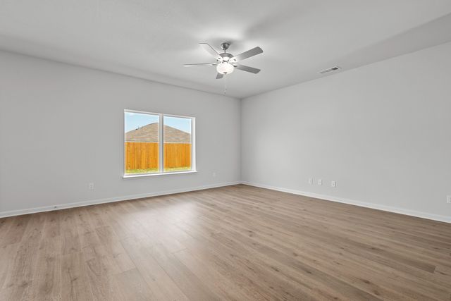 9668 Stranton Drive, Fort Worth, TX 76140