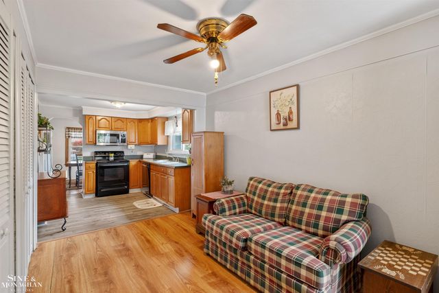 29719 Maplegrove Street, Saint Clair Shores, MI 48082