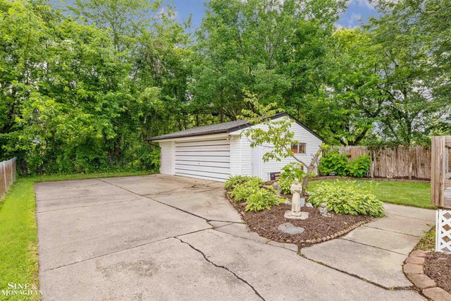 29719 Maplegrove Street, Saint Clair Shores, MI 48082